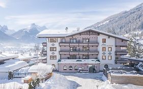 Hotel Alphof Stubaital  4*